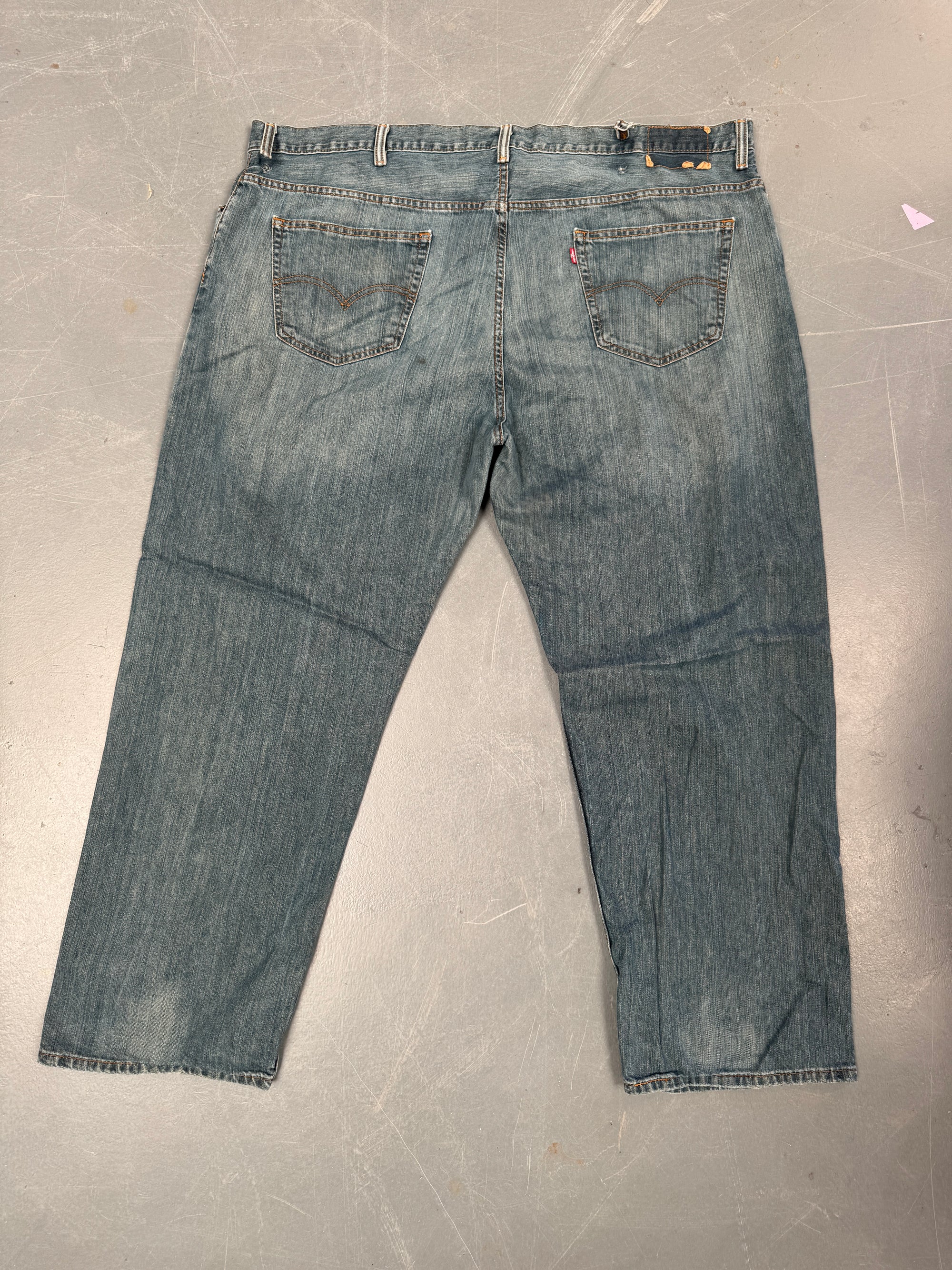 Mens Levis 541 Athletic Fit Vintage Jean - W 48 L 32 - SS178