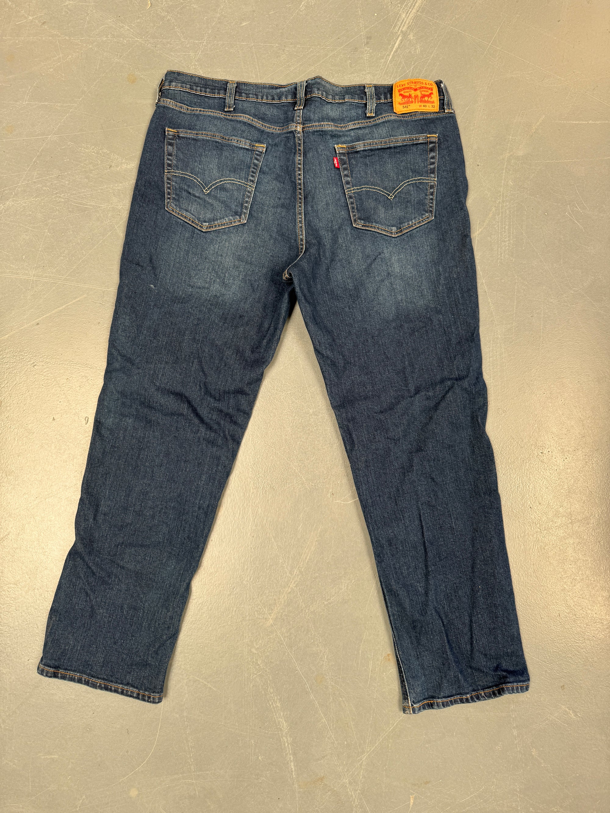 Mens Levis 541 Athletic Fit Vintage Jean - W 40 L 30 - SS179