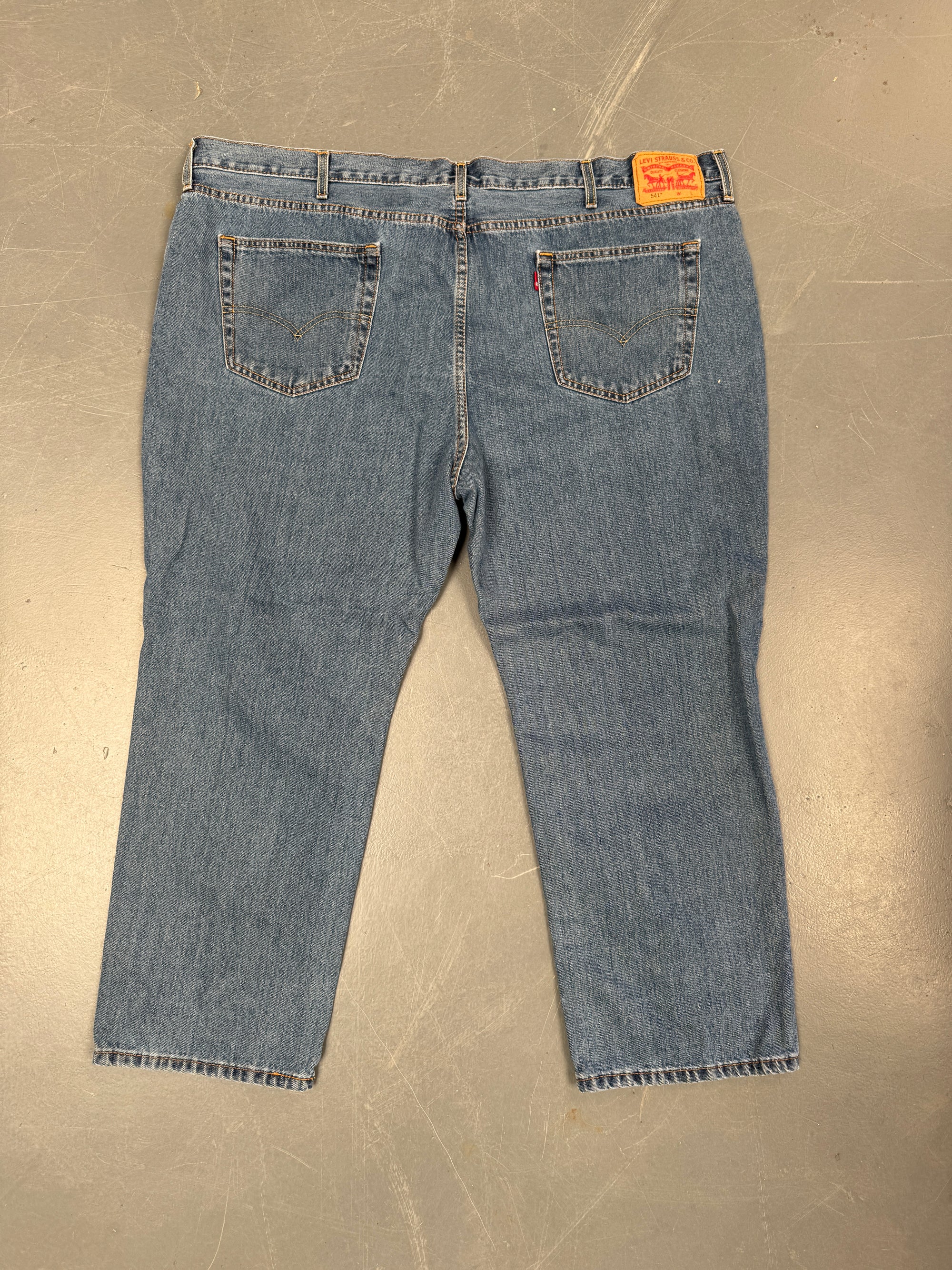 Mens Levis 541 Athletic Fit Vintage Jean - W 48 L 27 - SS181