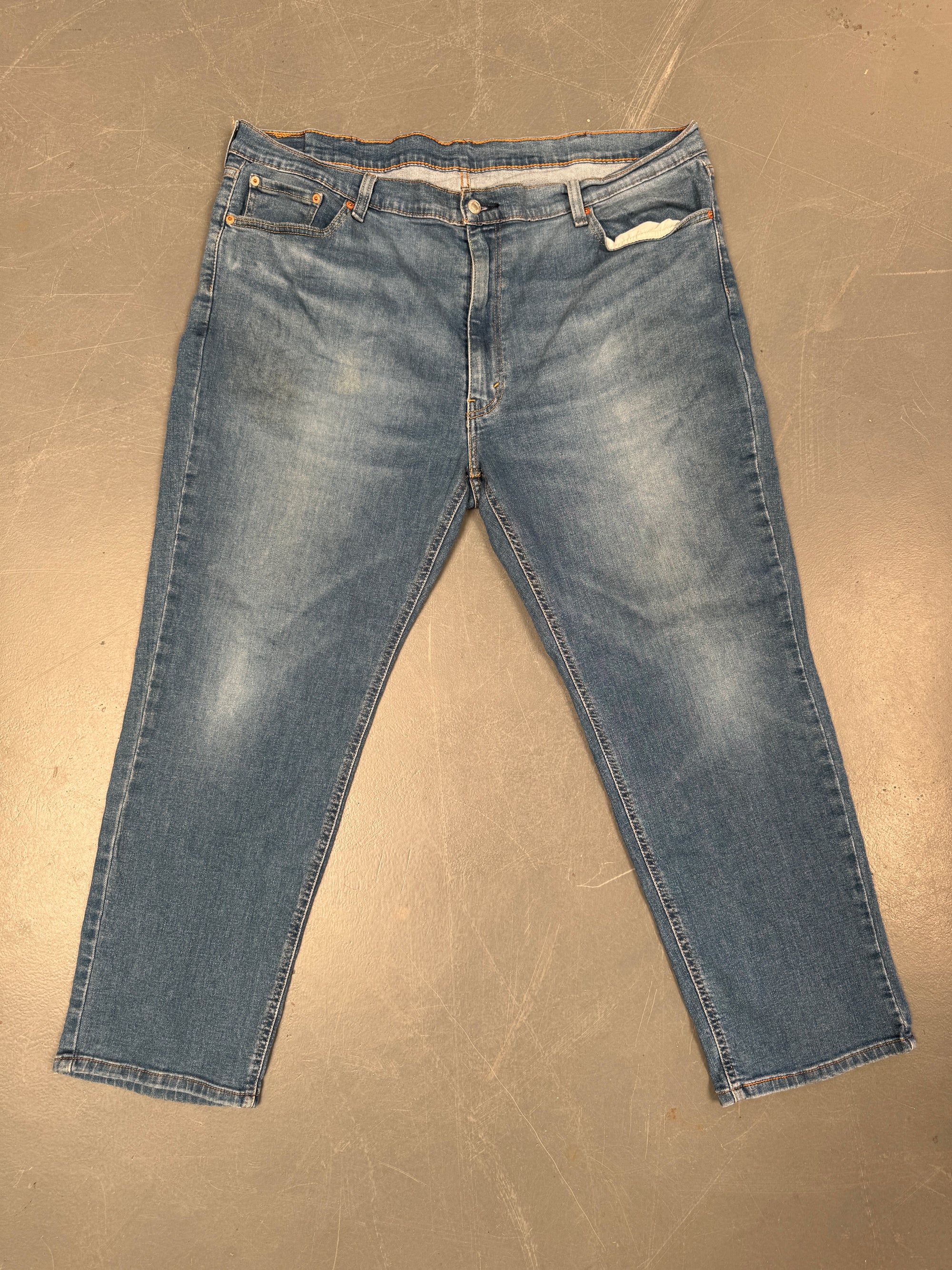 Mens Levis 541 Athletic Fit Vintage Jean - W 44 L 30 - SS182