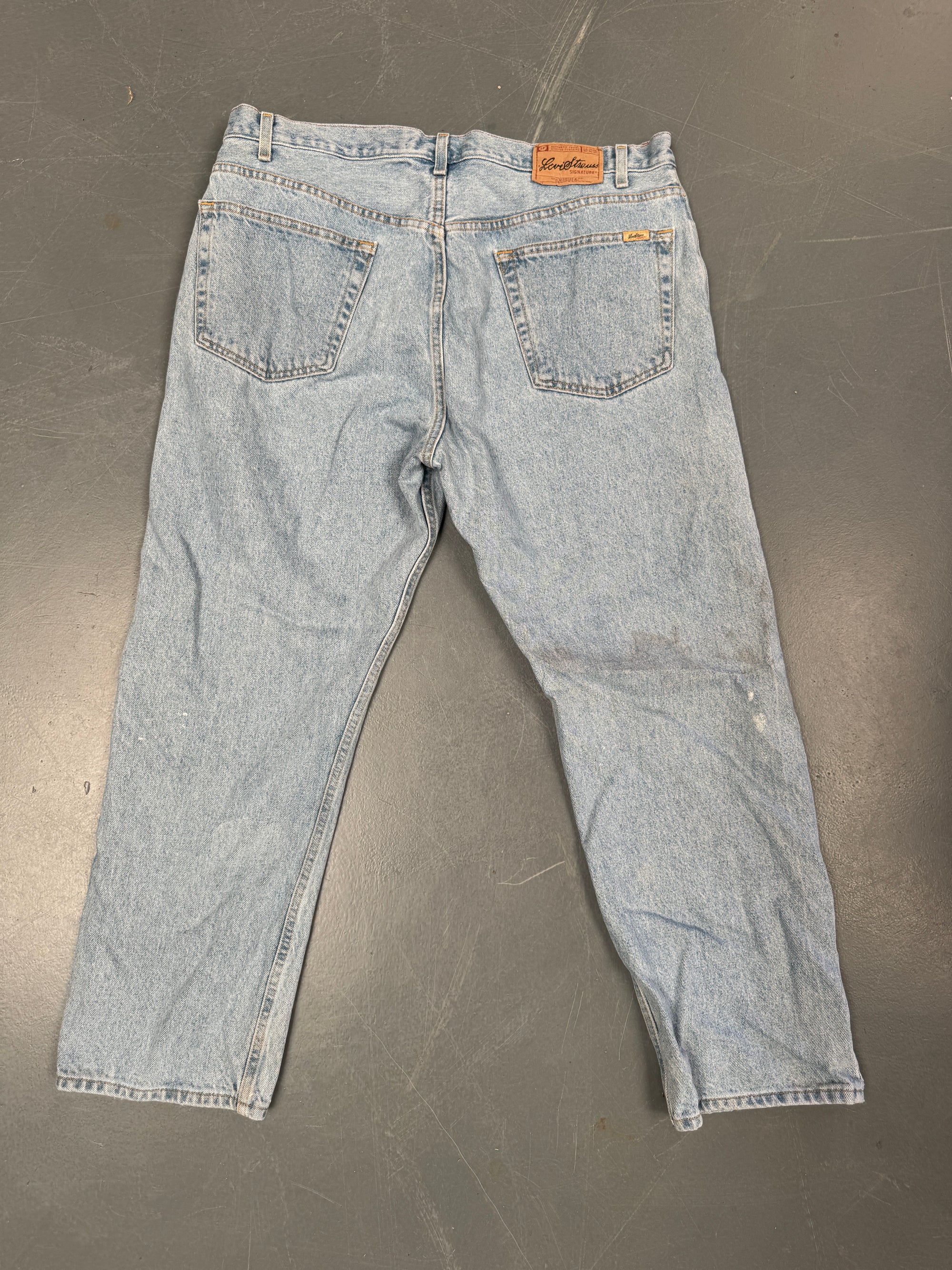 Mens Levis Signature Vintage Jean - W 40 L 29 - SS185