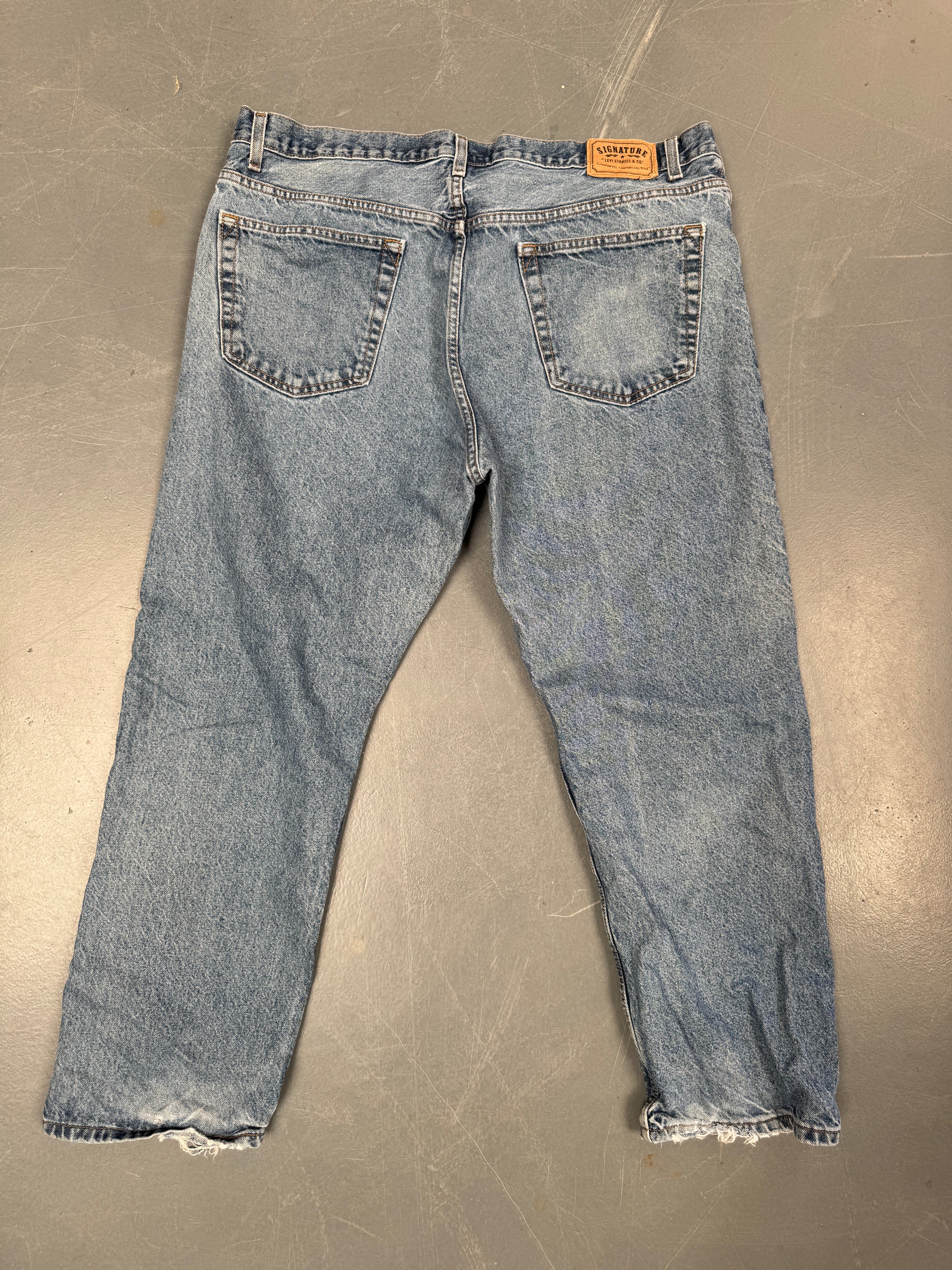 Mens Levis Signature Vintage Jean - W 40 L 28 - SS186