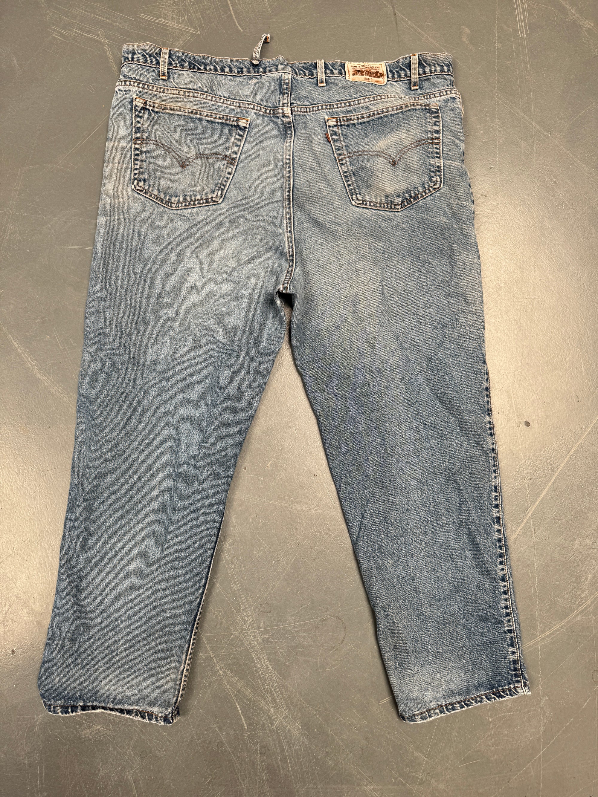 Mens Levis 540 Relaxed Fit Vintage Jean - W 46 L 29